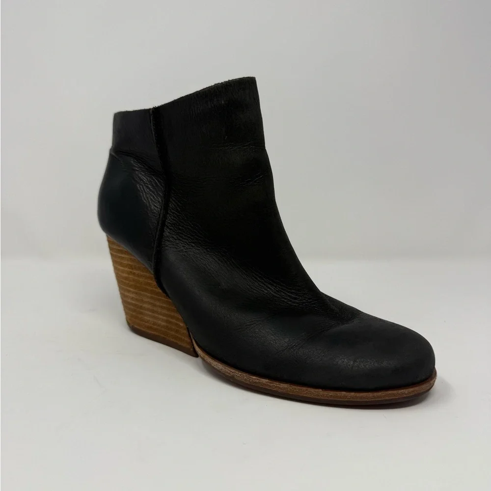 Kork Ease Natalya Wedge Bootie Size 7